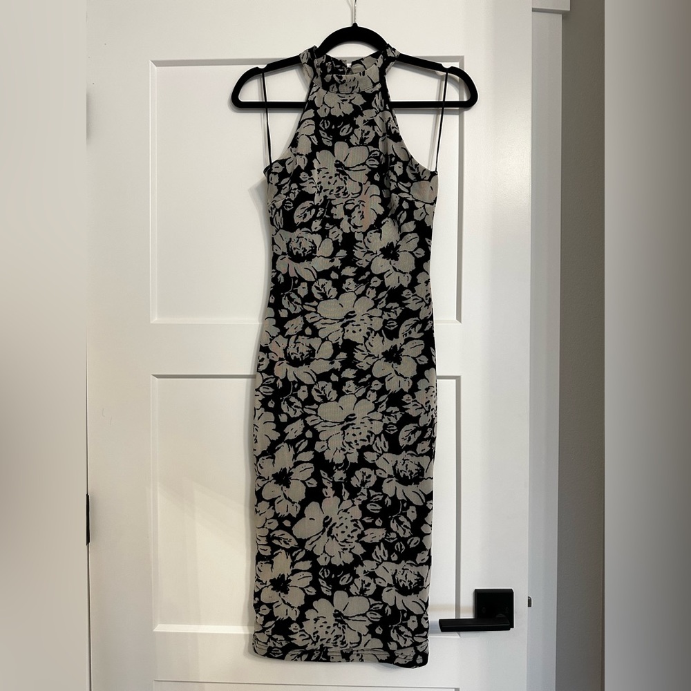 Black & White Floral Dress (M)